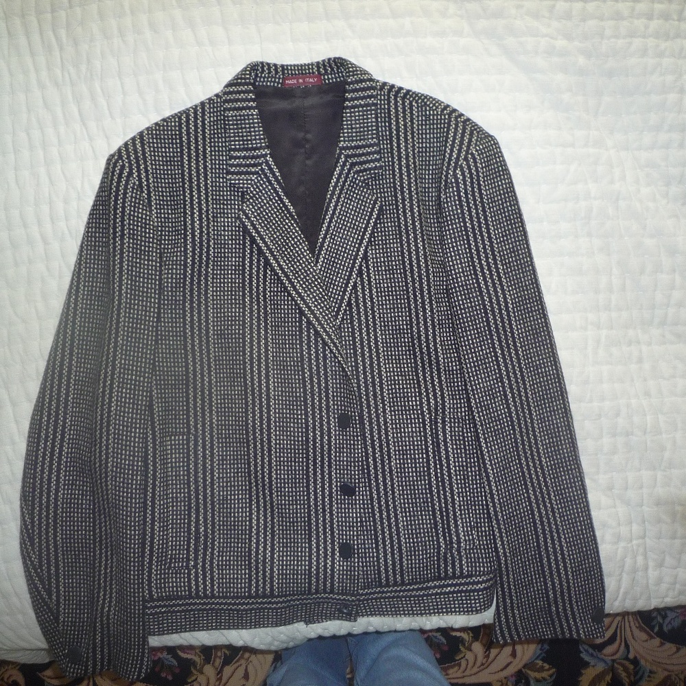 Mens 80's vintage Giannino Vaghi waist length blazer. 40-Long